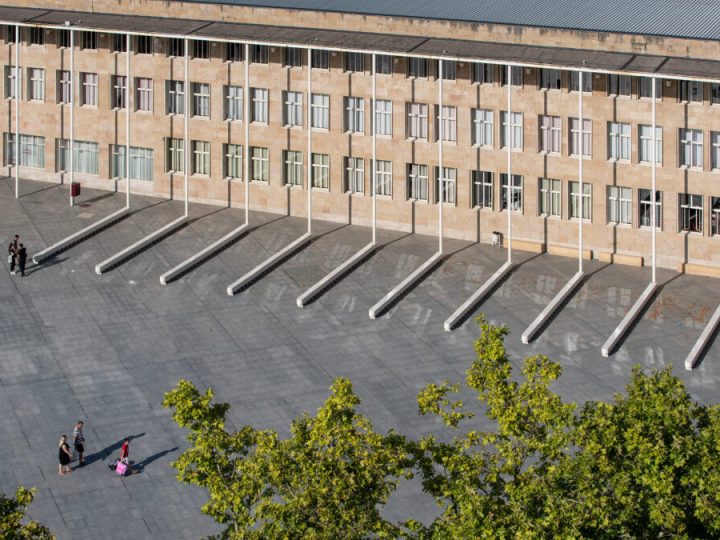 Ławki miejskie dla Placu Ratuszowego w Logroño